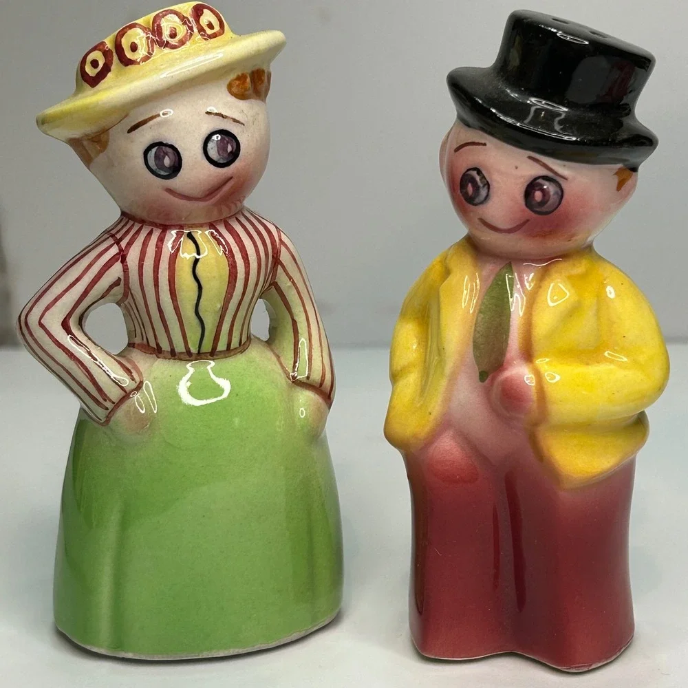 Vintage Victorian Couple Salt and Pepper Shakers Set Made in Japan Kitsch Retro